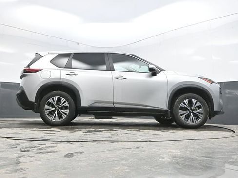 Used 2023 Nissan Rogue SV image 39