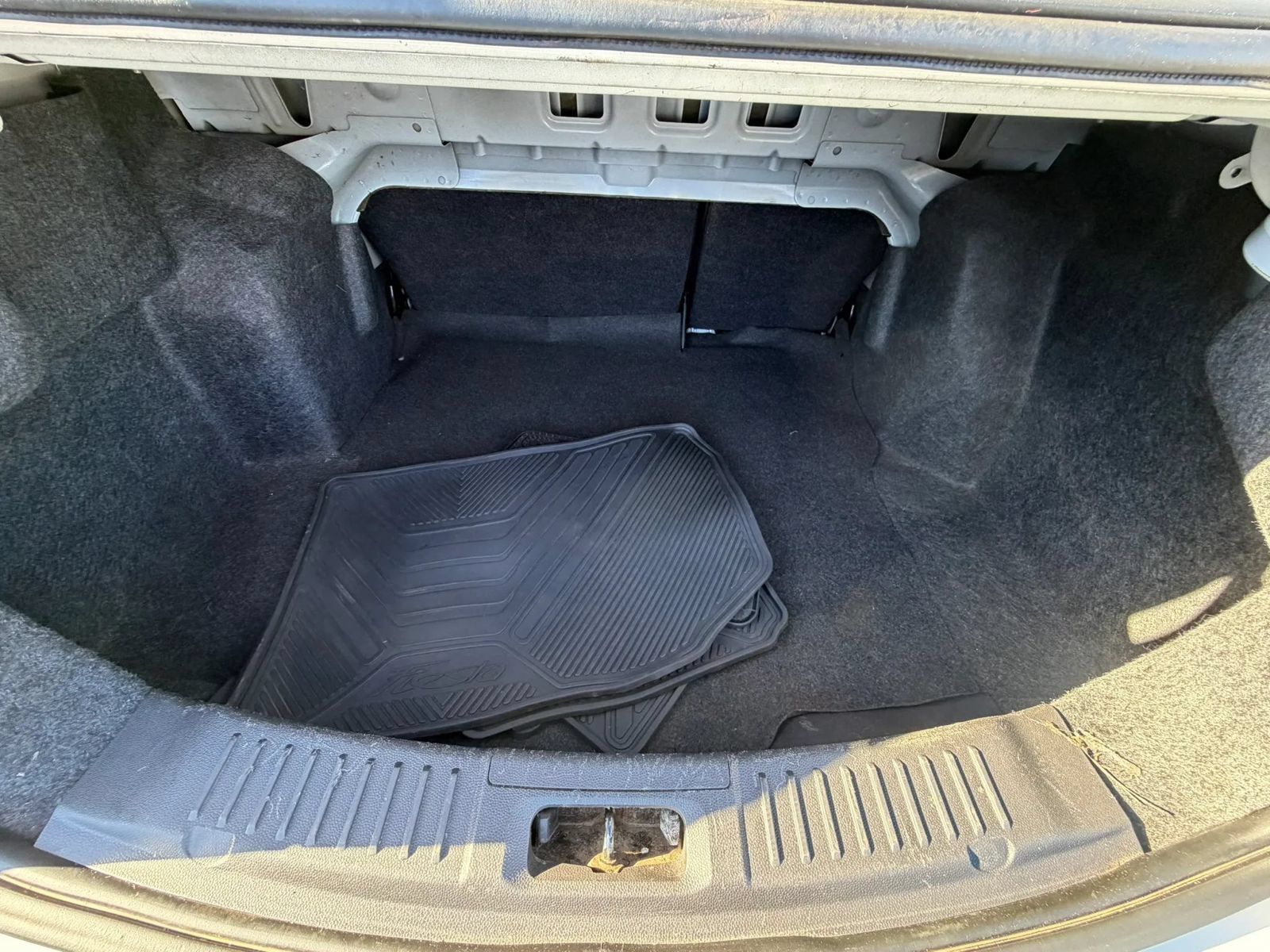 Used 2012 Ford Fiesta S FWD image 11