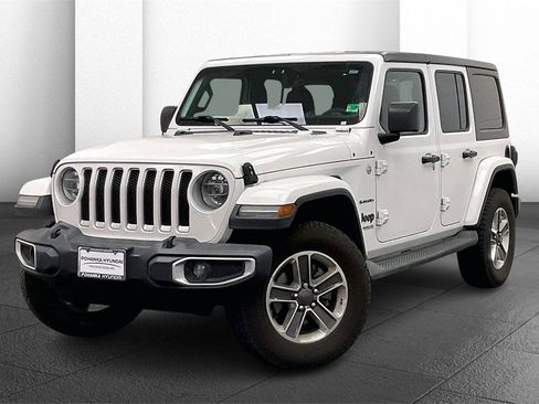 Used 2018 Jeep Wrangler Unlimited Sahara image 10