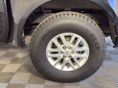 Used 2019 Nissan Frontier SV image 15