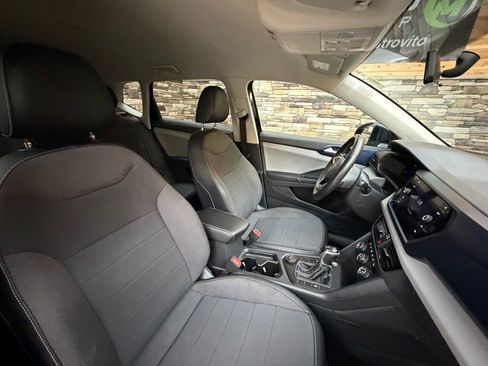 Used 2022 Volkswagen Taos SE image 15