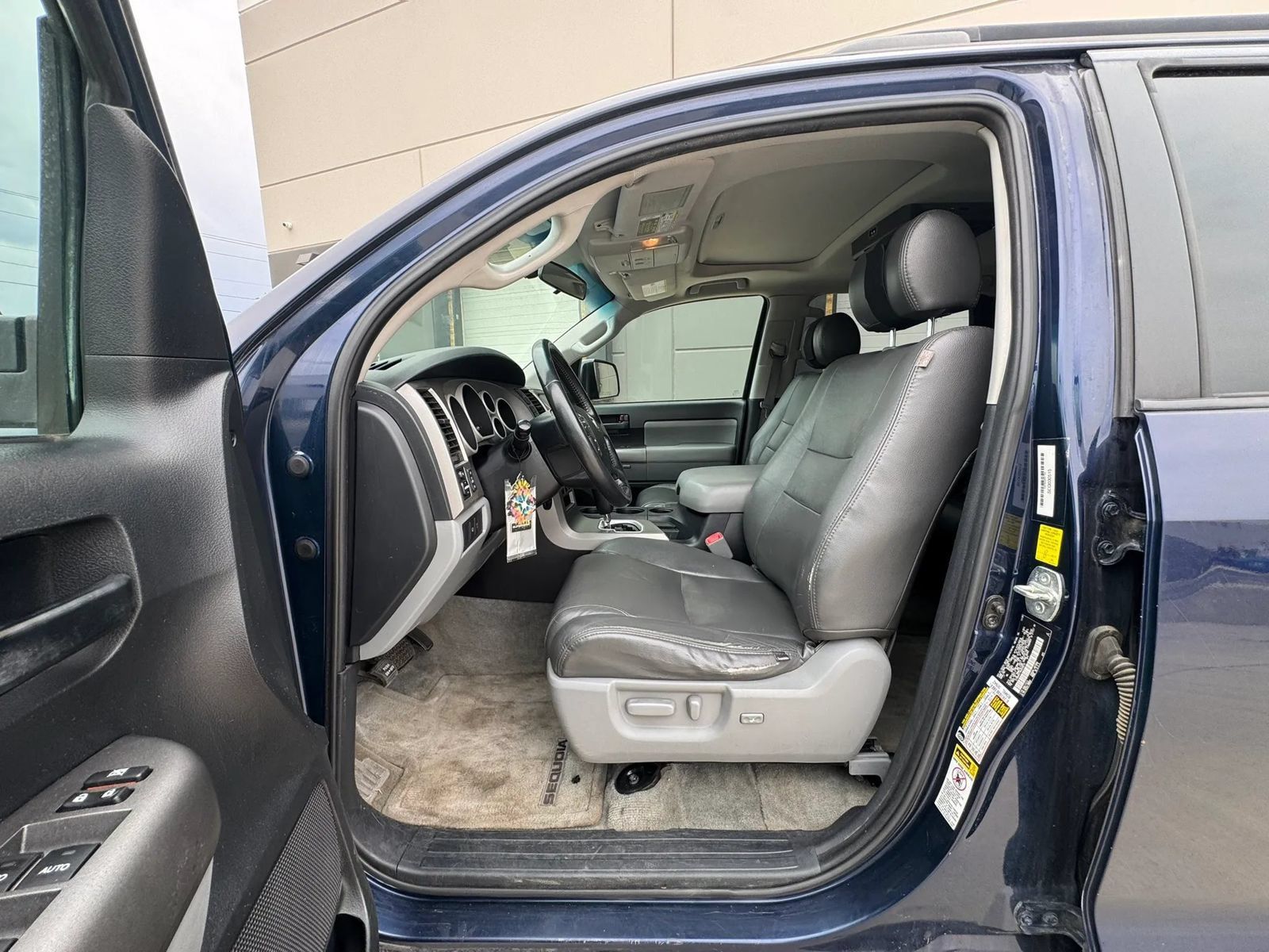 Used 2010 Toyota Sequoia SR5 AWD/4WD image 11
