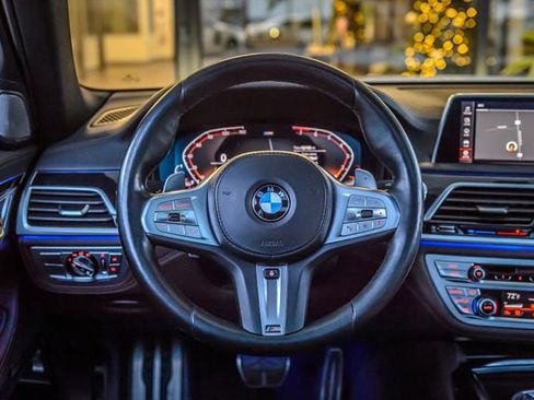 Used 2020 BMW 740i w/ M Sport Package image 29