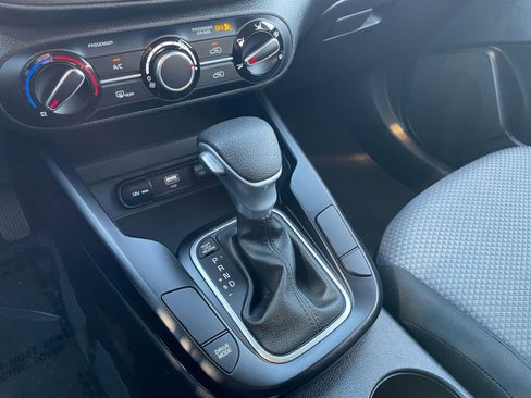 Used 2025 Kia Soul LX w/ LX Technology Package image 39