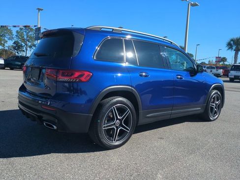 Used 2020 Mercedes-Benz GLB 250 w/ AMG Line image 5