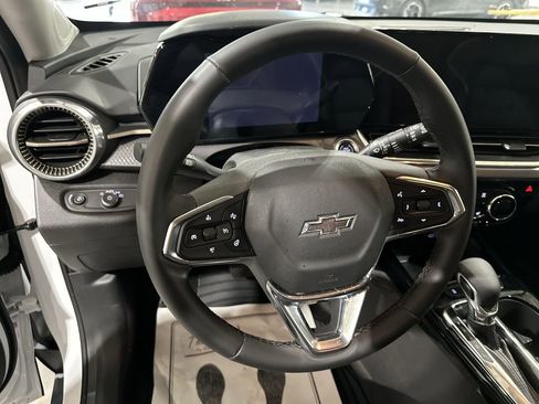 Used 2025 Chevrolet Trax ACTIV w/ Driver Confidence Package image 11