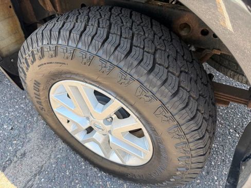 Used 2019 Nissan Frontier SV AWD/4WD image 19