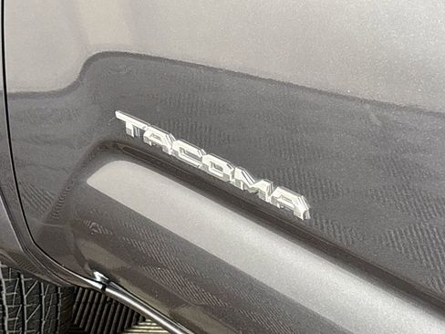 Used 2019 Toyota Tacoma SR5 image 23