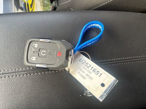 Certified 2023 GMC Terrain SLE w/ Driver Convenience Package image 18