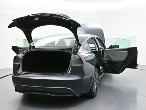 Used 2025 Tesla Model 3 Long Range RWD image 40