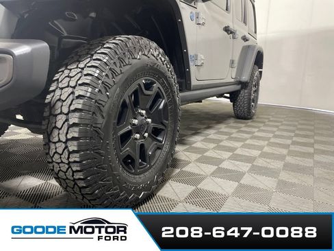 Used 2023 Jeep Wrangler Unlimited Rubicon 4xe AWD/4WD image 19