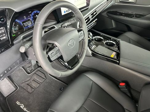 New 2025 Toyota Mirai XLE image 9