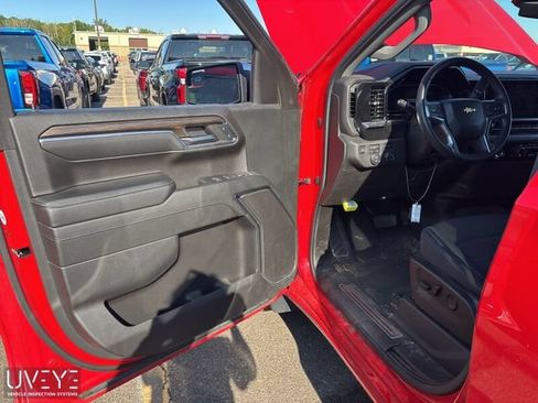 Used 2023 Chevrolet Silverado 1500 LT AWD/4WD image 5