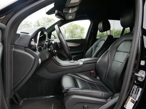 Used 2019 Mercedes-Benz GLC 300 4MATIC image 15