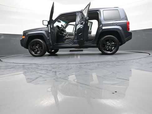 Used 2015 Jeep Patriot Sport w/ Power Value Group FWD image 48