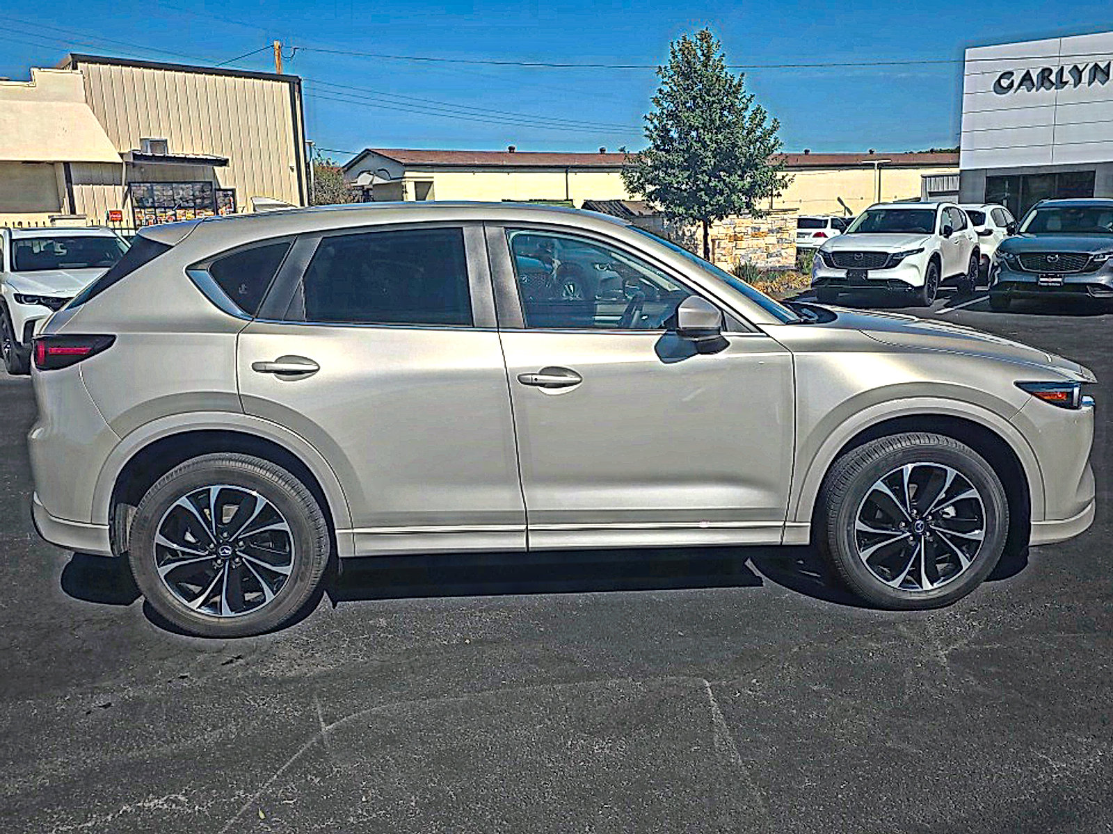 Used 2025 MAZDA CX-5 AWD 2.5 S w/ Preferred Package image 5