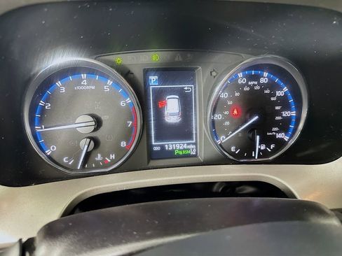 Used 2016 Toyota RAV4 Limited AWD/4WD image 12