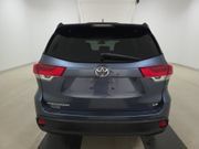 Used 2018 Toyota Highlander Plus FWD image 5