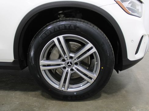 Used 2021 Mercedes-Benz GLC 300 image 5