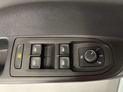 Used 2025 Volkswagen Taos SE AWD/4WD image 27