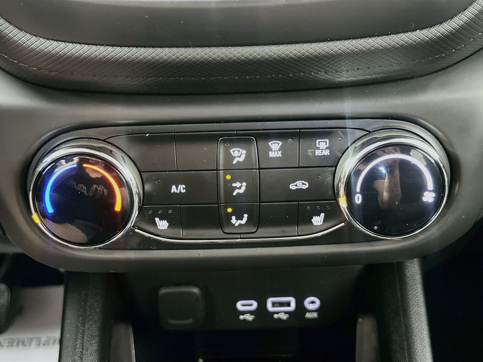 Used 2022 Chevrolet TrailBlazer LT FWD image 15