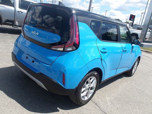Used 2025 Kia Soul S FWD image 7