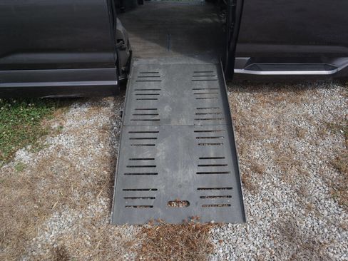 Used 2011 Honda Odyssey EX-L image 19