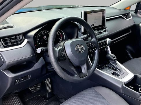 Used 2024 Toyota RAV4 LE AWD/4WD image 16