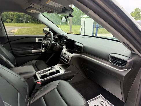 Certified 2024 Ford Explorer XLT w/ Equipment Group 202A AWD/4WD image 16