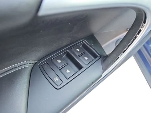 Used 2016 Buick Regal Premium FWD image 12