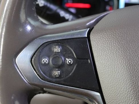 Used 2019 Chevrolet Traverse LT w/ LT Premium Package AWD/4WD image 21