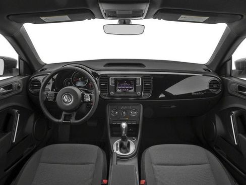 Used 2018 Volkswagen Beetle 2.0T Coast FWD image 7