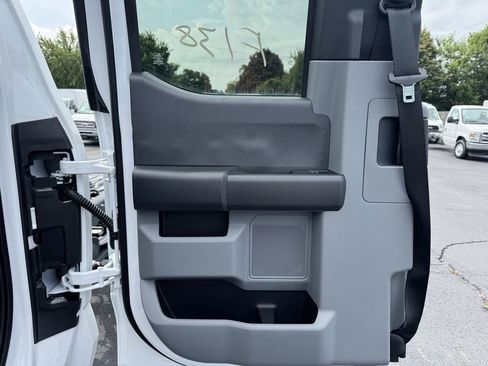 New 2025 Ford F350 XL w/ XL Chrome Package image 9