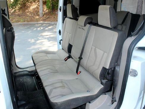 Used 2015 Ford Transit Connect XLT image 11