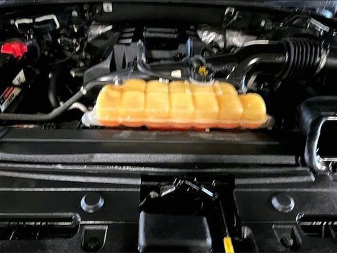 Used 2015 Ford F150 XLT w/ Equipment Group 302A Luxury image 9