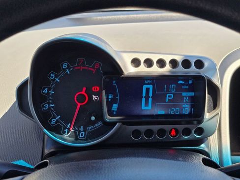 Used 2015 Chevrolet Sonic LT FWD image 21