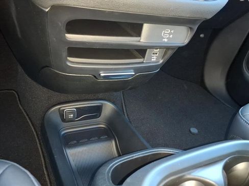 New 2026 Chrysler Pacifica Select image 20