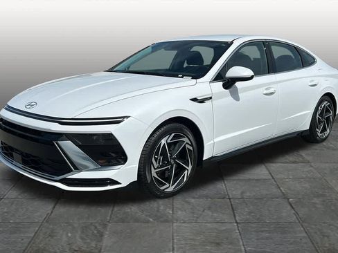 Certified 2026 Hyundai Sonata SEL AWD/4WD image 1