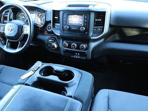 Used 2019 RAM 1500 Big Horn RWD image 15