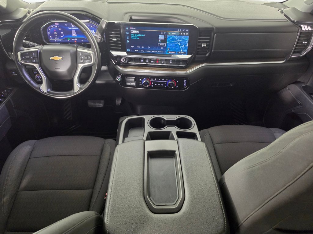 Used 2025 Chevrolet Silverado 2500 LT w/ Convenience Package AWD/4WD image 13