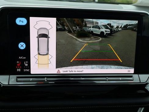 New 2026 Volkswagen Atlas SE image 24