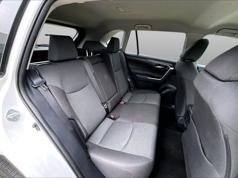 Used 2025 Toyota RAV4 XLE FWD image 20