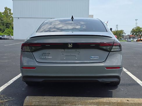 Used 2025 Honda Accord Sport image 4