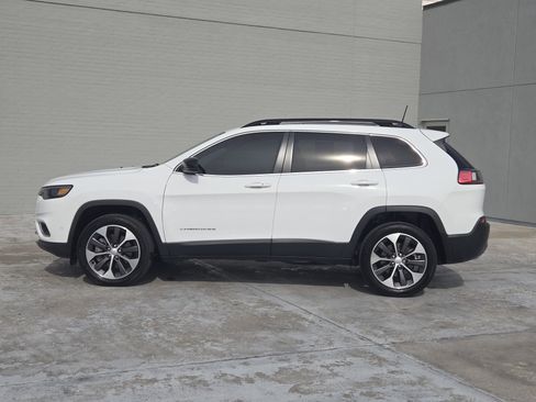 Used 2022 Jeep Cherokee Limited w/ Elite Package image 5
