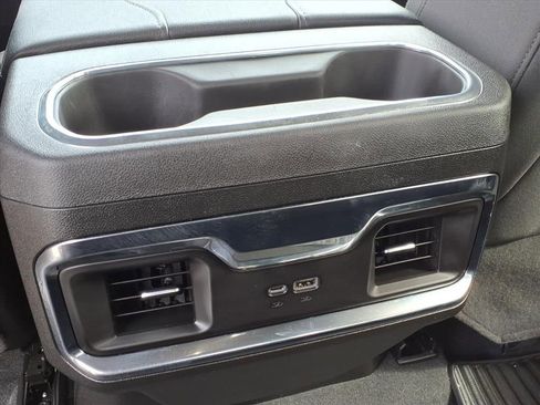 Used 2025 GMC Sierra 1500 Elevation image 30