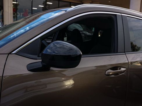 New 2026 Nissan Kicks SV image 11