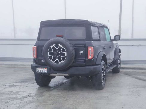 Used 2022 Ford Bronco Outer Banks image 9