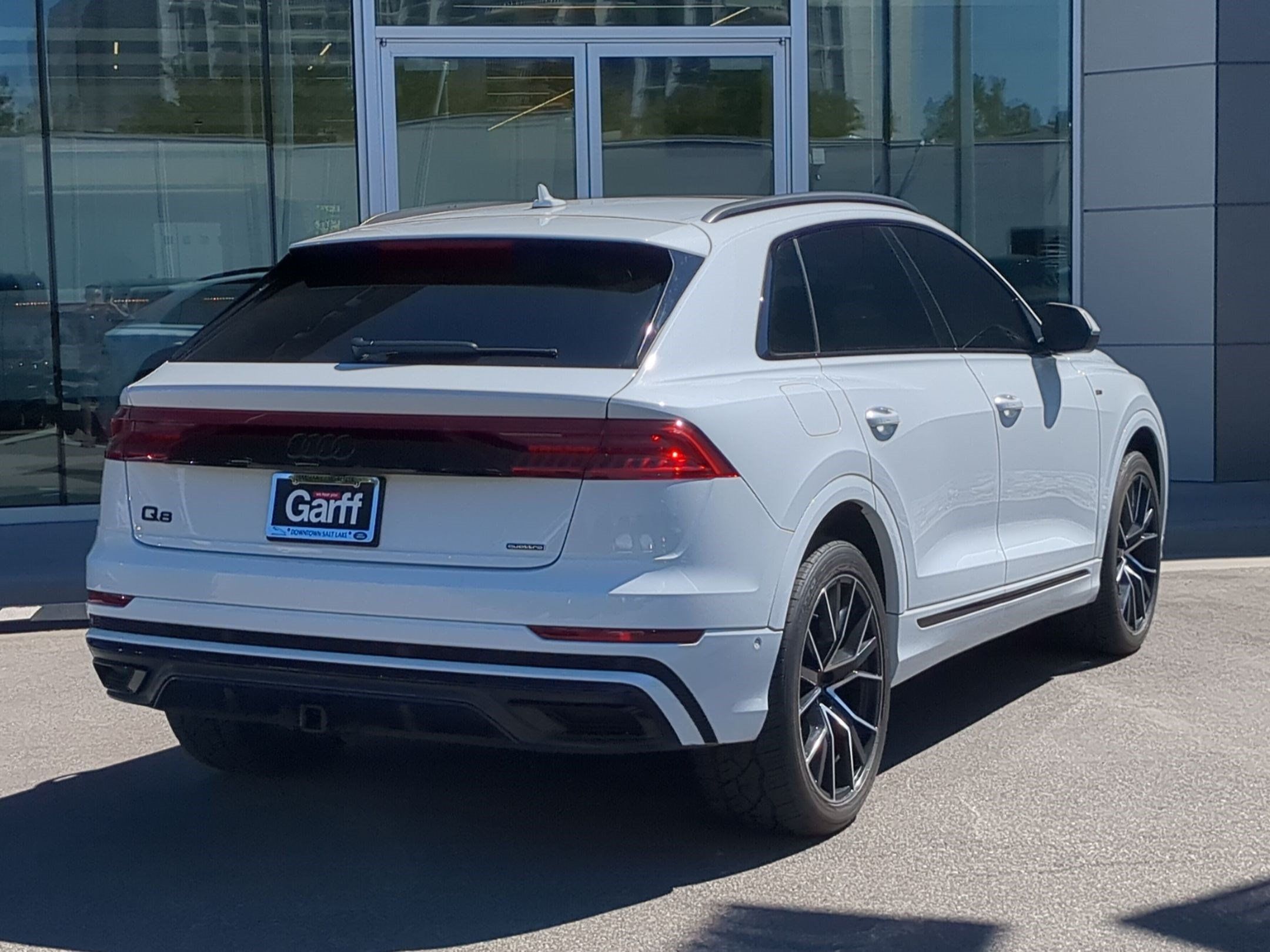 Used 2021 Audi Q8 Prestige AWD/4WD image 5