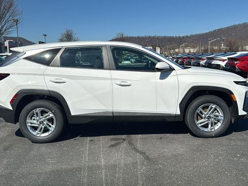 New 2026 Hyundai Tucson SE image 3