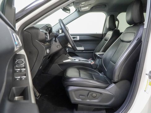 Used 2022 Ford Explorer Limited w/ Equipment Group 301A image 24